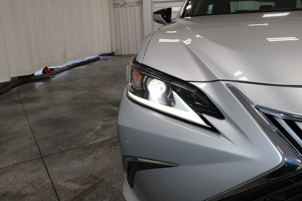 Used 2020 Lexus ES 350 Luxury image 12