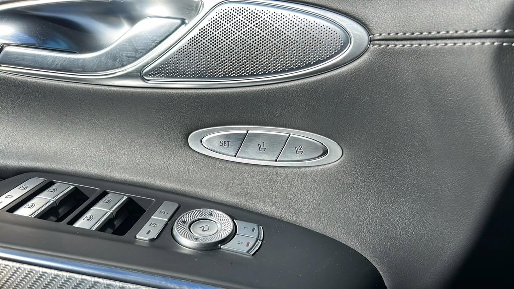 Used 2024 Genesis GV70 2.5T w/ Sport Prestige Package image 23