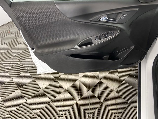 Used 2024 Chevrolet Malibu LT image 17