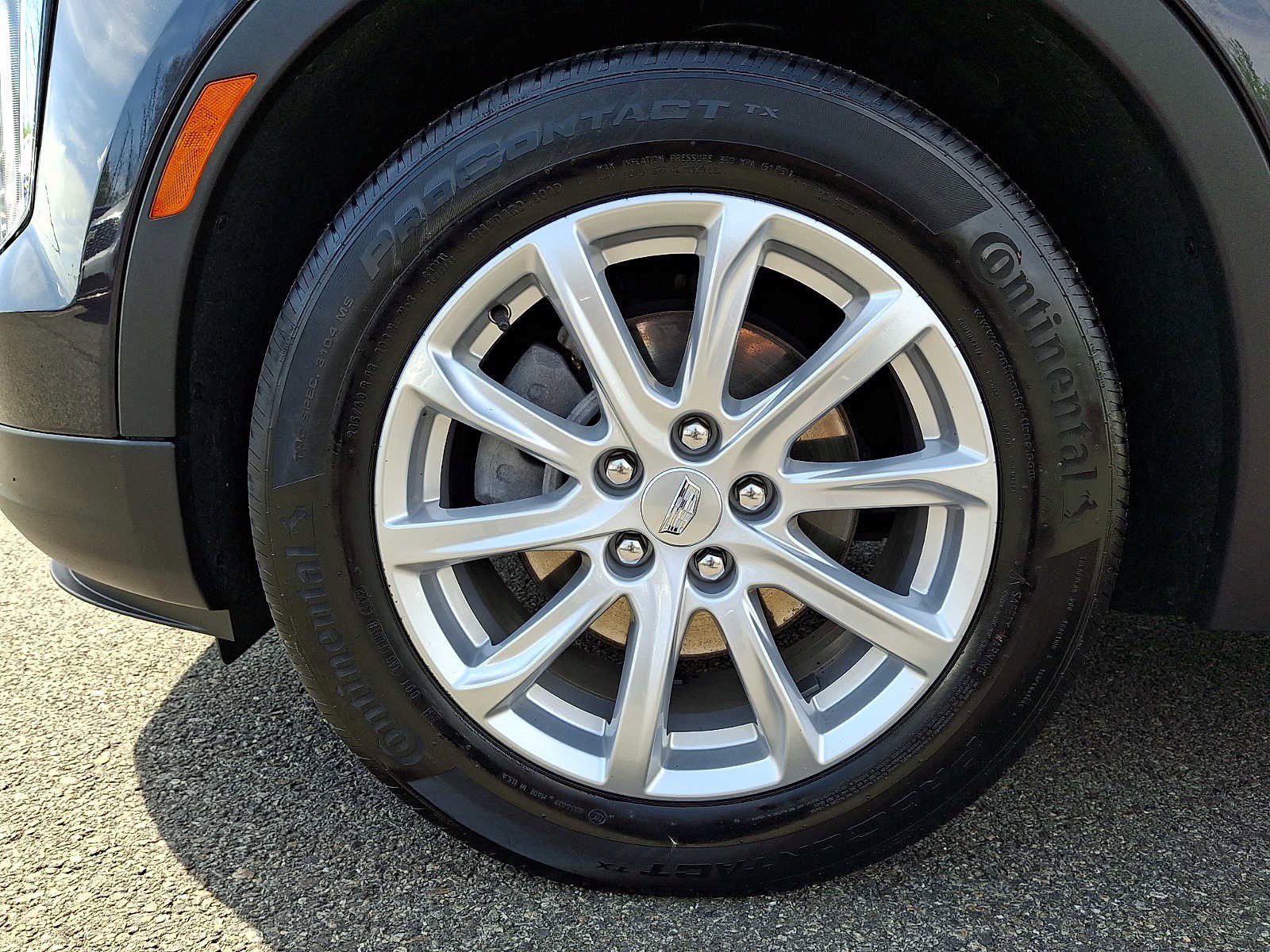 Certified 2023 Cadillac XT4 Luxury AWD/4WD image 6