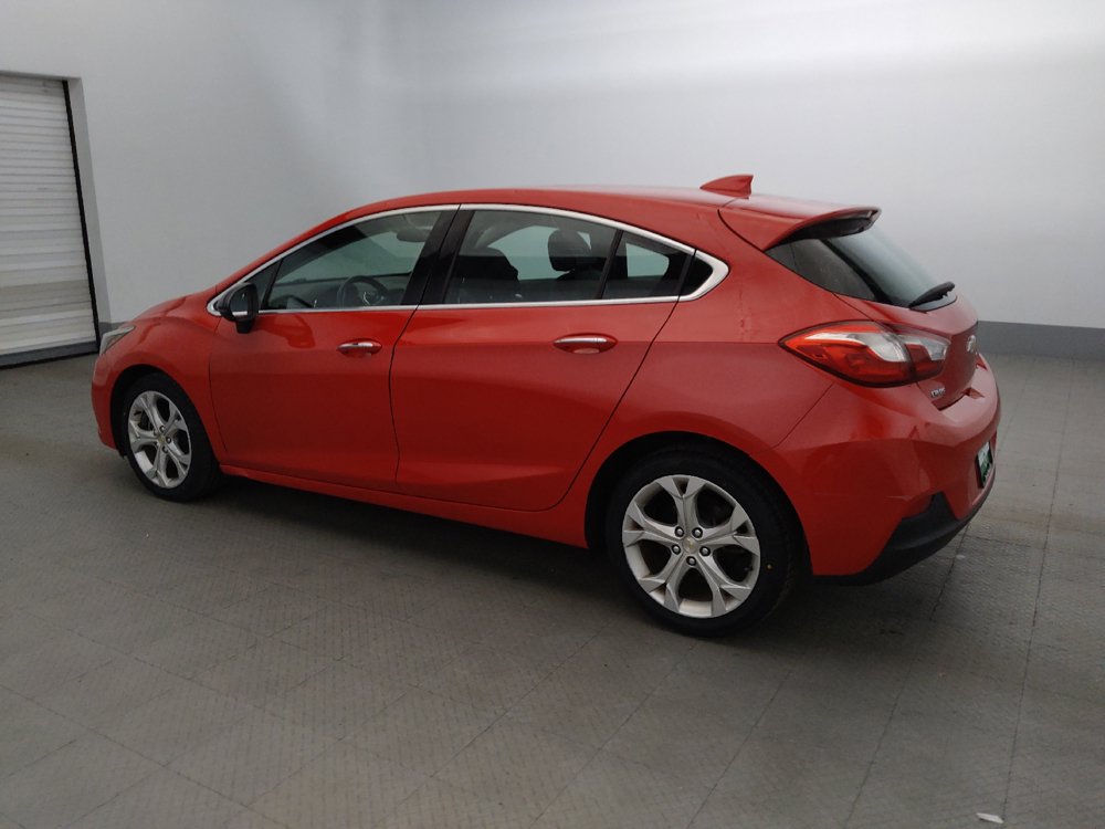 Used 2018 Chevrolet Cruze Premier FWD image 3