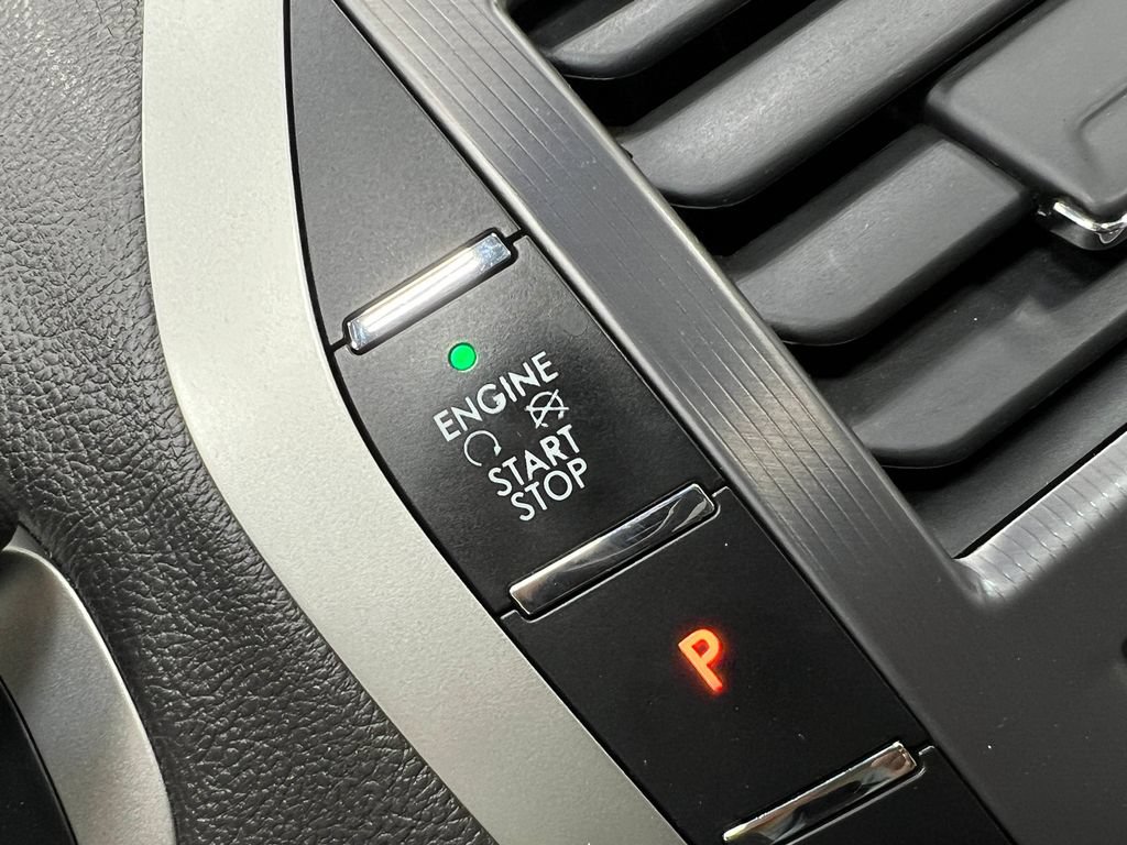 Used 2018 Lincoln MKZ Reserve w/ Climate Package FWD image 23