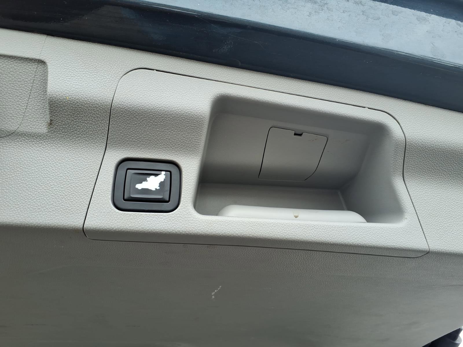 Used 2019 GMC Acadia SLT w/ LPO, Floor Liner Package image 6