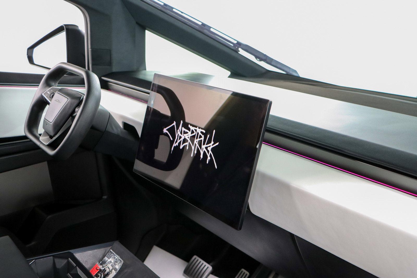 Used 2024 Tesla Cybertruck AWD Crew Cab image 23