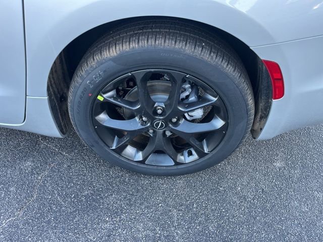 Used 2026 Chrysler Pacifica Select w/ S Appearance Package FWD image 21