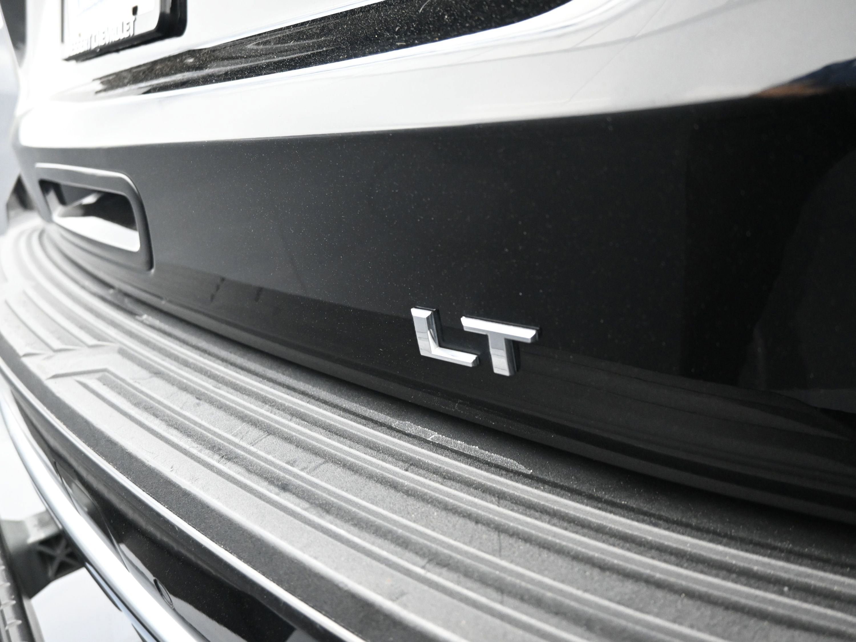 Used 2023 Chevrolet Suburban LT w/ Luxury Package AWD/4WD image 43