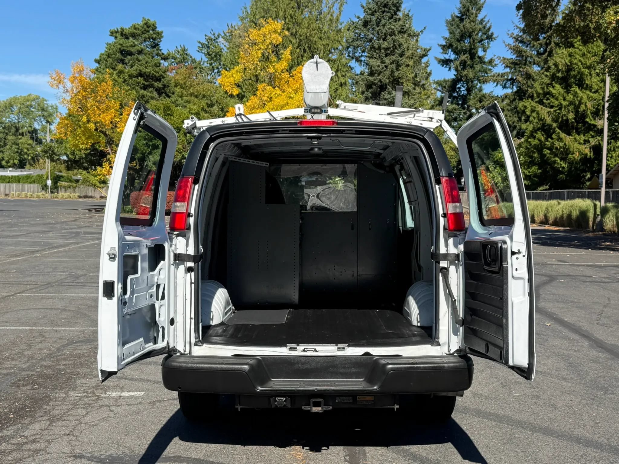 Used 2012 Chevrolet Express 2500 w/ Cold Climate Package RWD image 20