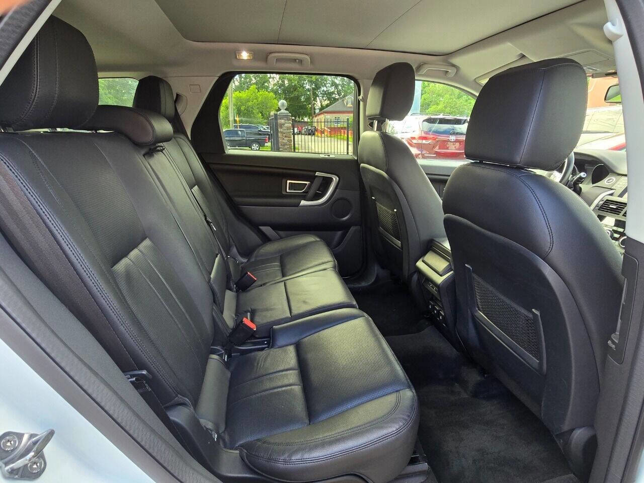 Used 2019 Land Rover Discovery Sport HSE image 22