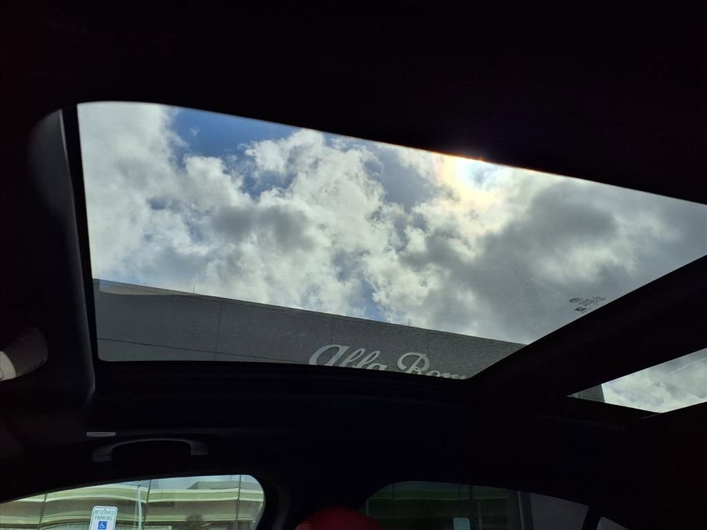 New 2026 Alfa Romeo Stelvio Sprint w/ Convenience Package image 16