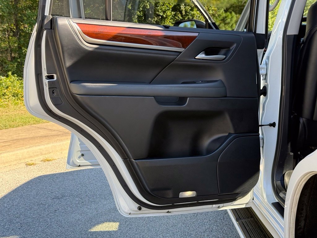 Certified 2020 Lexus LX 570 4WD w/ Luxury Package image 28