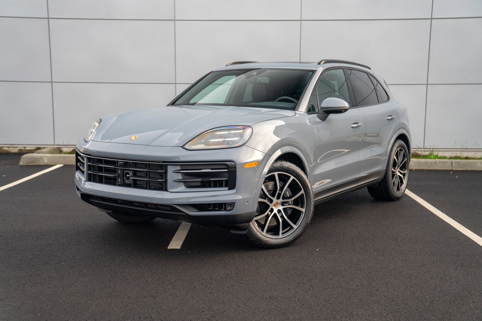 Certified 2026 Porsche Cayenne AWD/4WD image 1