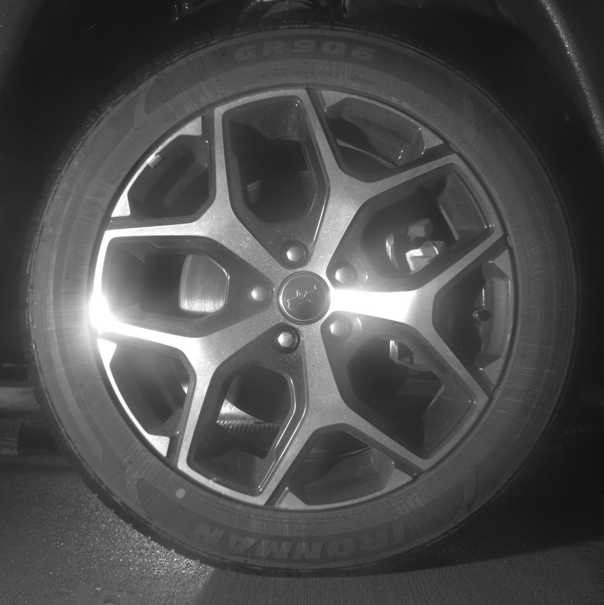 Used 2025 Jeep Compass Limited image 13