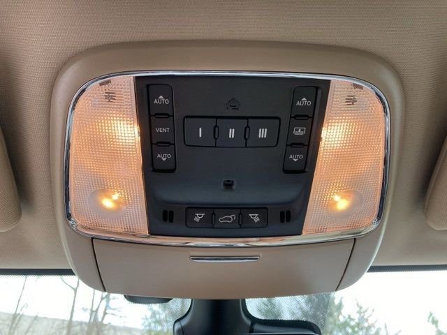 Used 2021 Jeep Grand Cherokee Overland w/ Protech Group AWD/4WD image 38