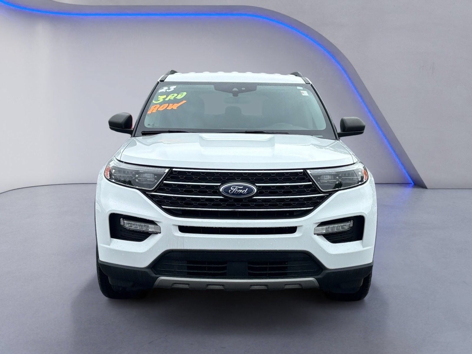 Used 2023 Ford Explorer XLT w/ Equipment Group 202A AWD/4WD image 11