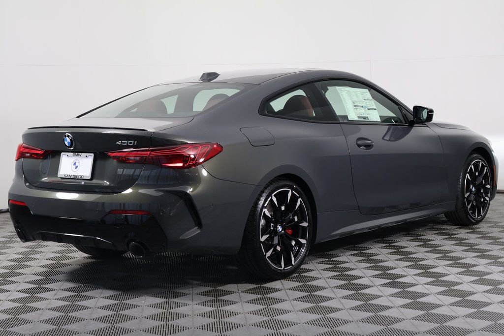 New 2026 BMW 430i Coupe w/ M Sport Package RWD image 2
