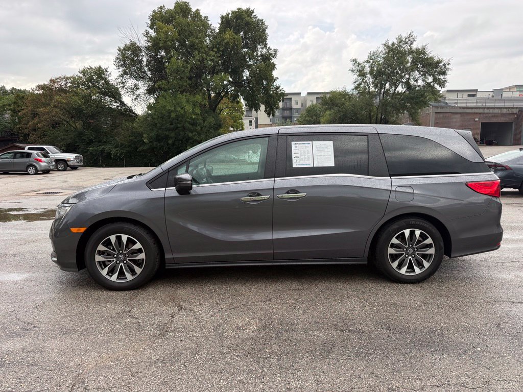 Used 2024 Honda Odyssey EX-L image 3
