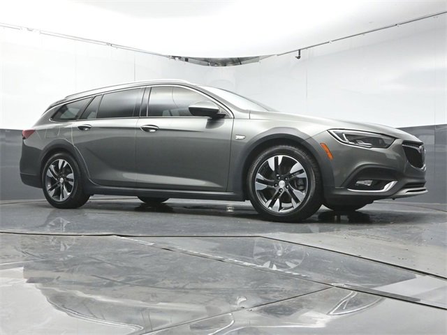 Used 2018 Buick Regal Essence w/ Driver Confidence Package #1 image 34