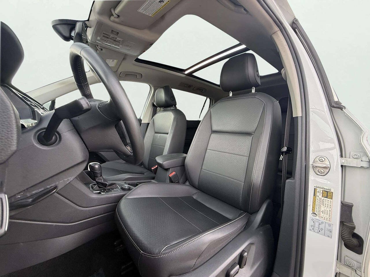 Used 2020 Volkswagen Tiguan SE w/ Panoramic Sunroof Package AWD/4WD image 20