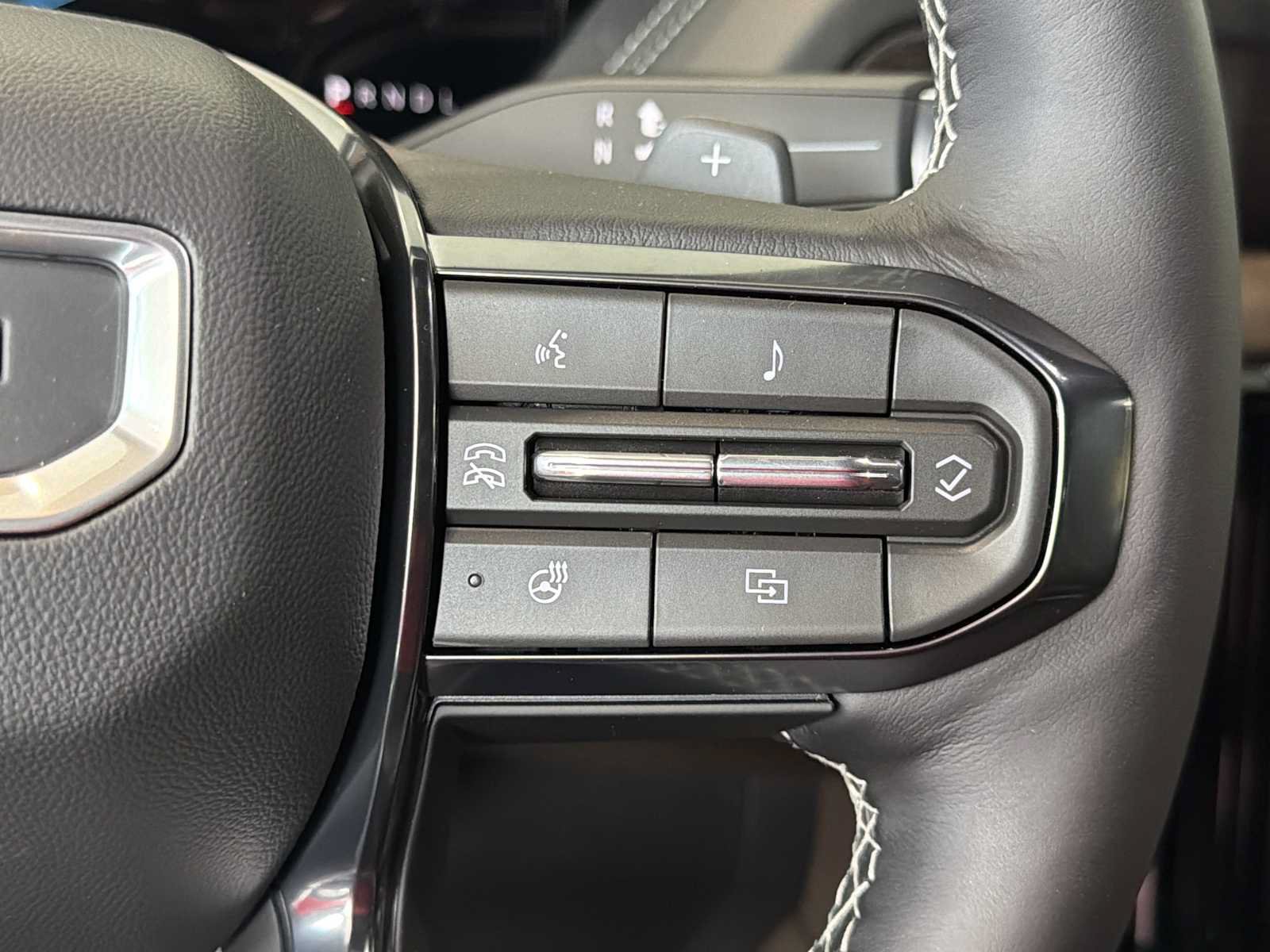New 2026 GMC Yukon Denali Ultimate AWD/4WD image 10