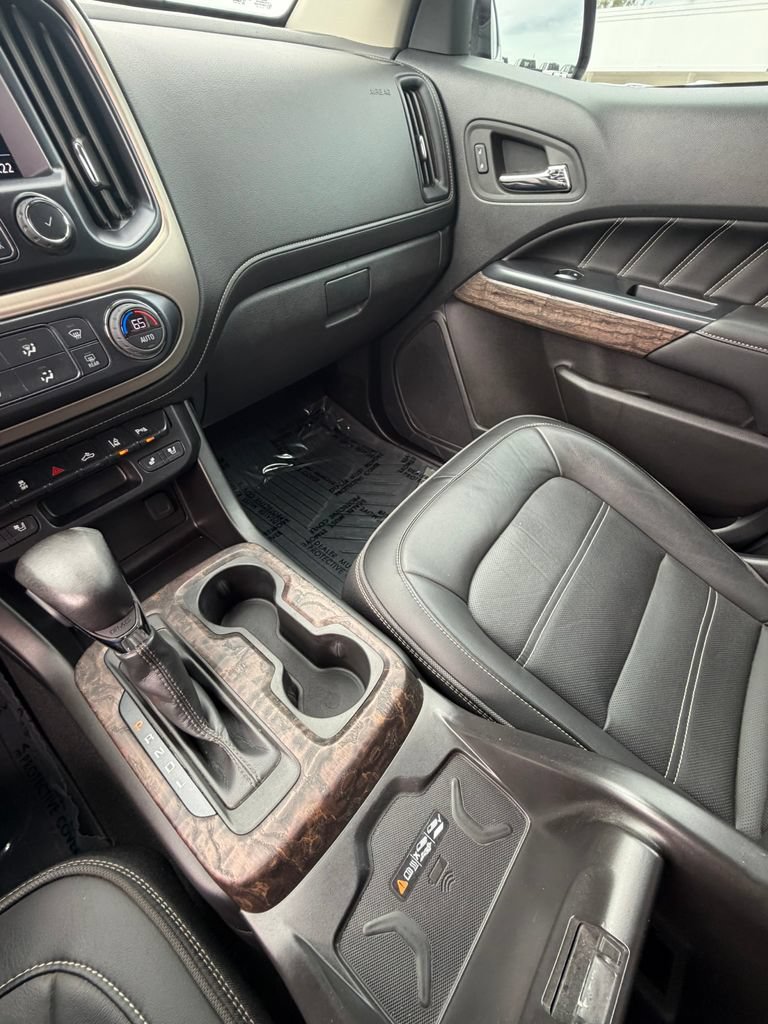 Used 2022 GMC Canyon Denali AWD/4WD image 16
