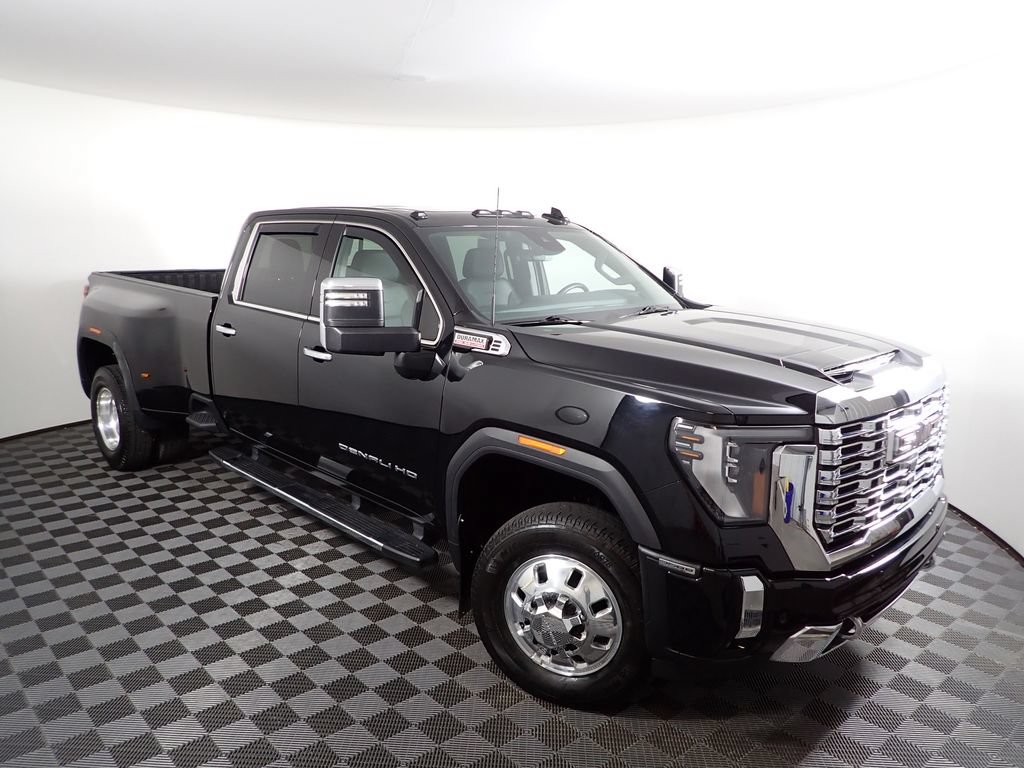 Used 2024 GMC Sierra 3500 Denali w/ Denali Reserve Package AWD/4WD image 5