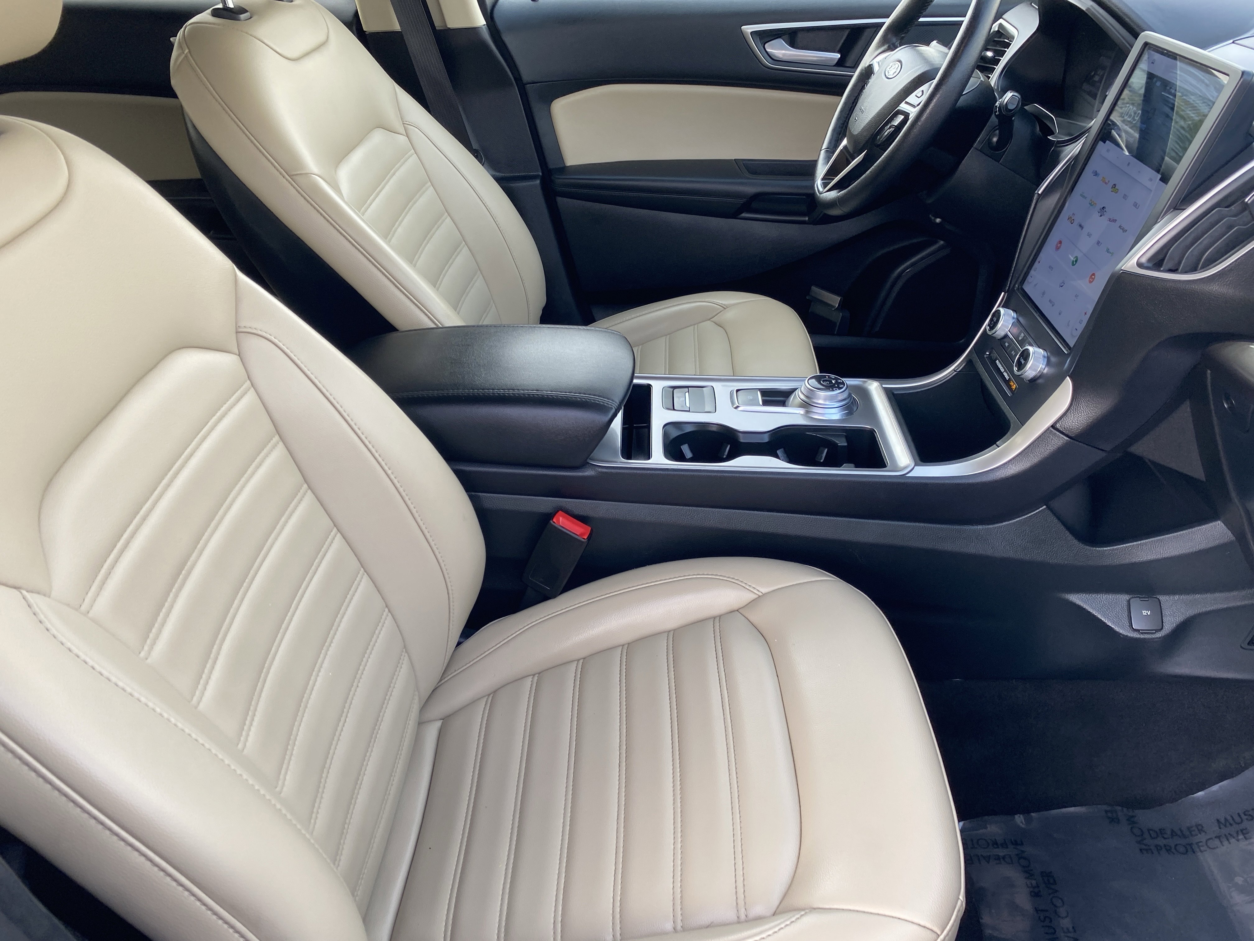 Used 2024 Ford Edge SEL image 9