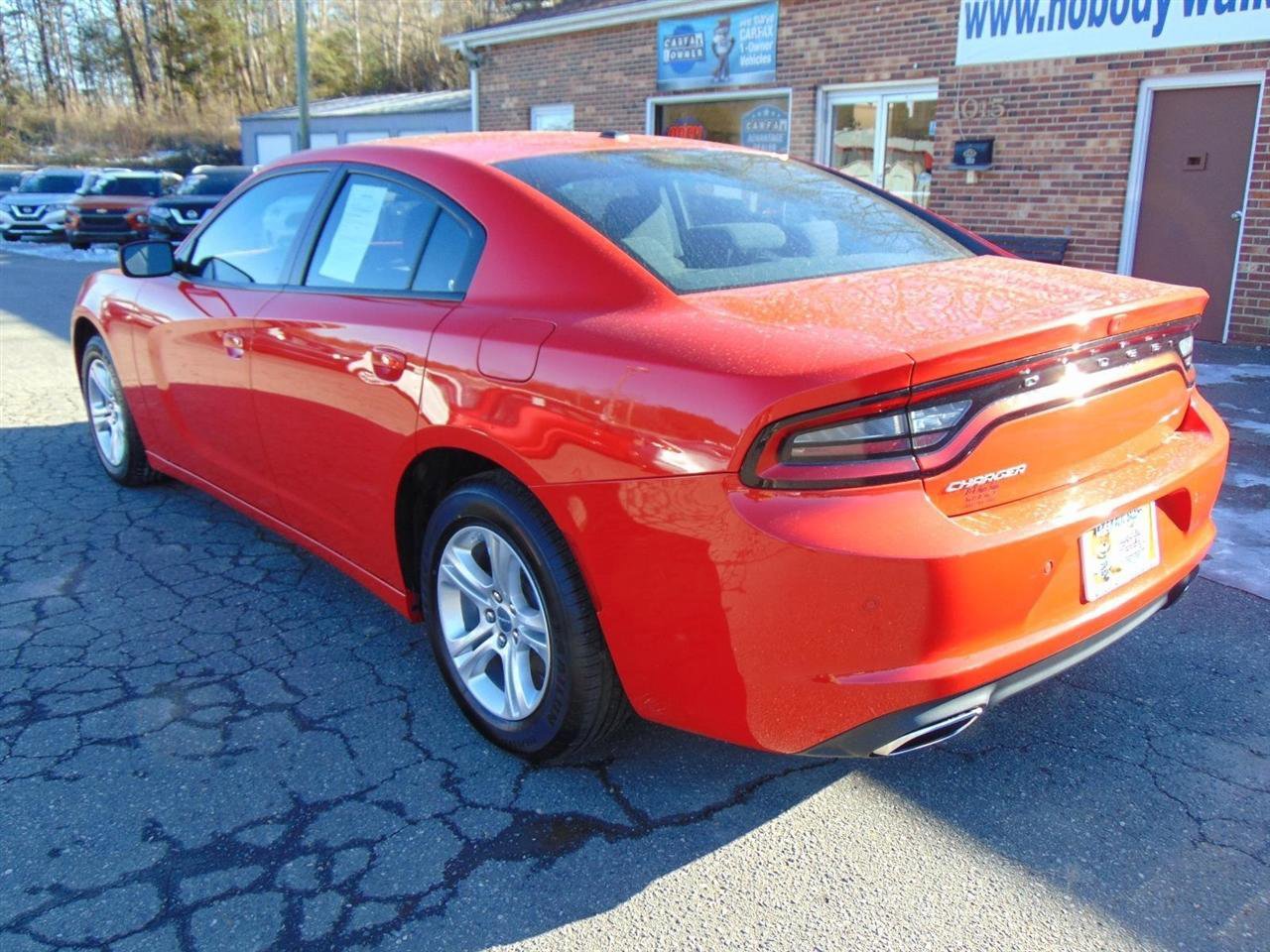 Used 2022 Dodge Charger SXT image 8