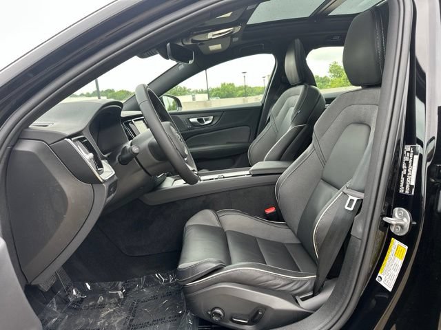 Certified 2024 Volvo S60 B5 Plus w/ Climate Package AWD/4WD image 18