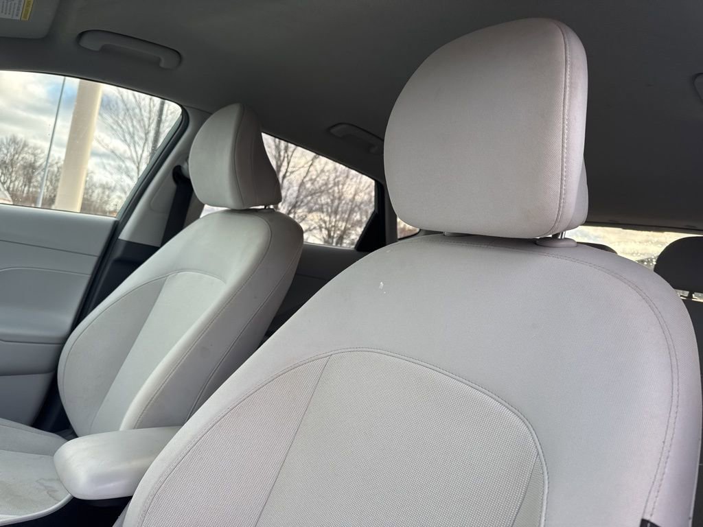 Used 2024 Hyundai Kona SEL image 9