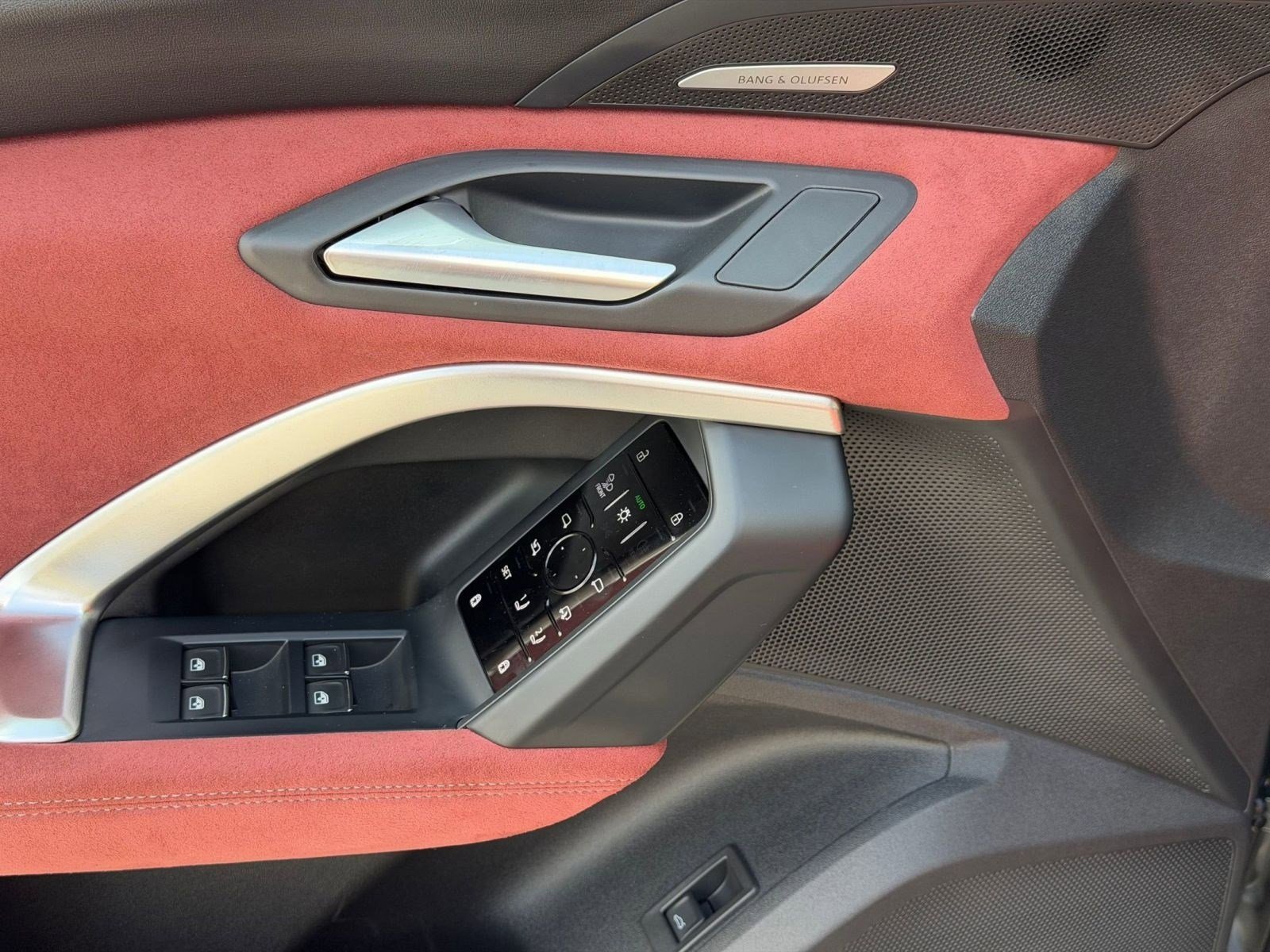 New 2026 Audi SQ5 Premium Plus AWD/4WD image 13