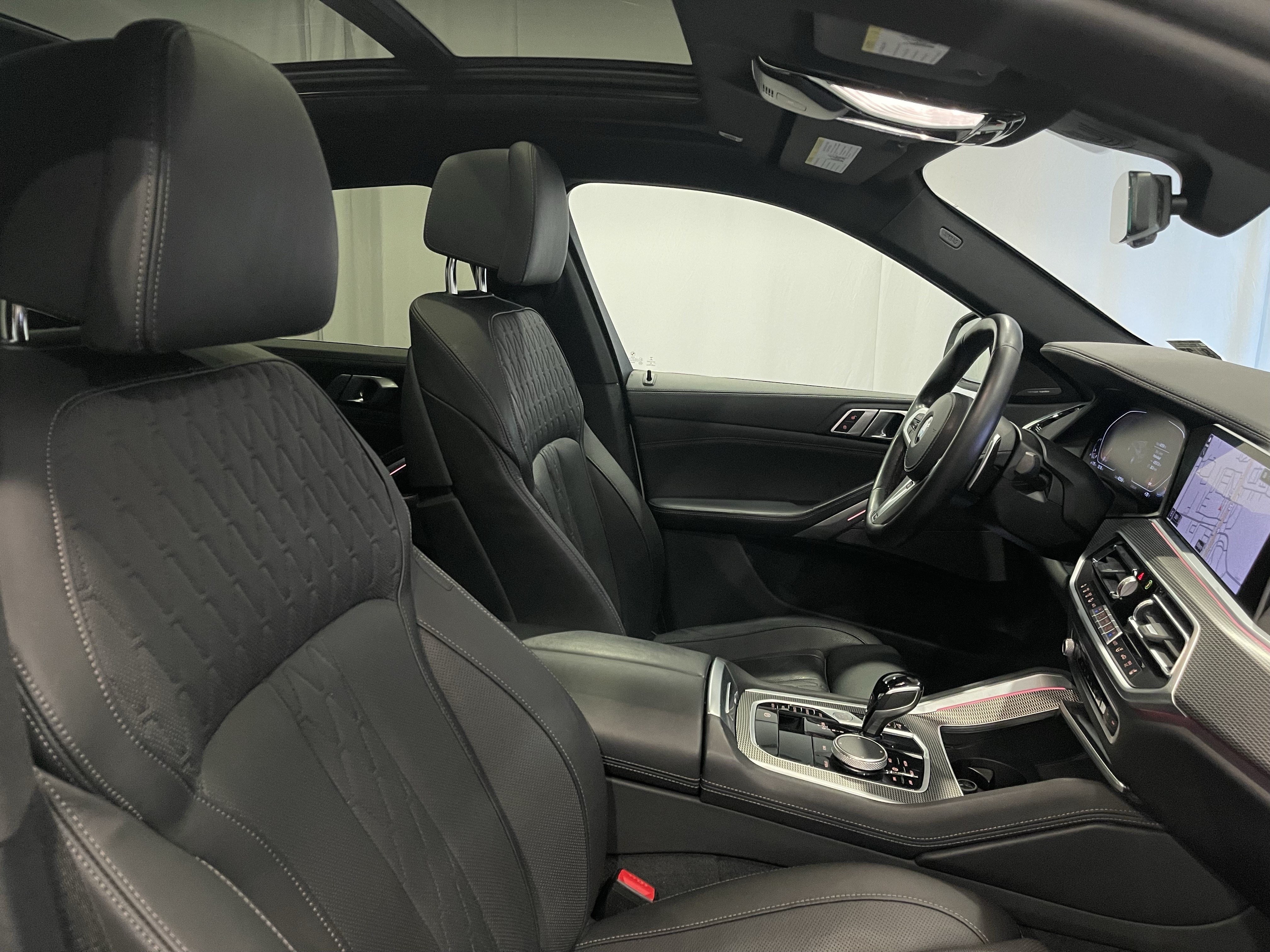 Used 2023 BMW X6 xDrive40i w/ M Sport Package AWD/4WD image 15