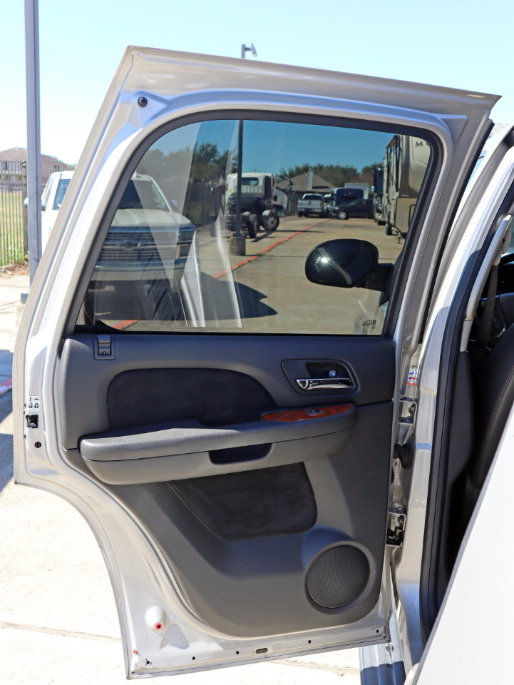 Used 2008 Chevrolet Tahoe LTZ w/ LTZ Preferred Equipment Group image 25