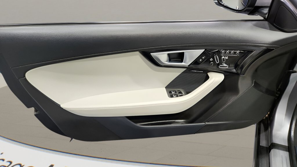 Used 2015 Jaguar F-TYPE S RWD image 25