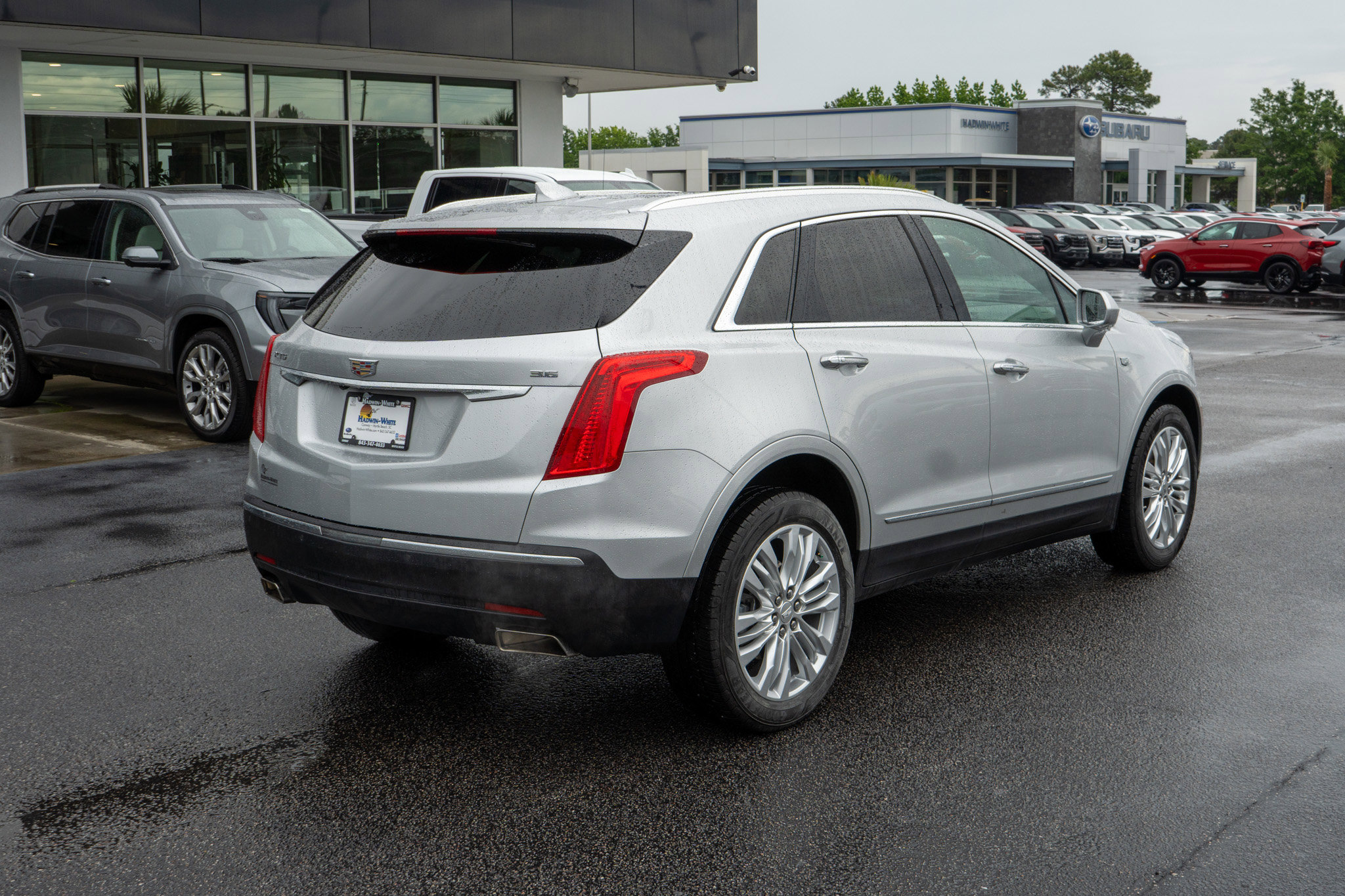 Used 2018 Cadillac XT5 Premium Luxury FWD image 3