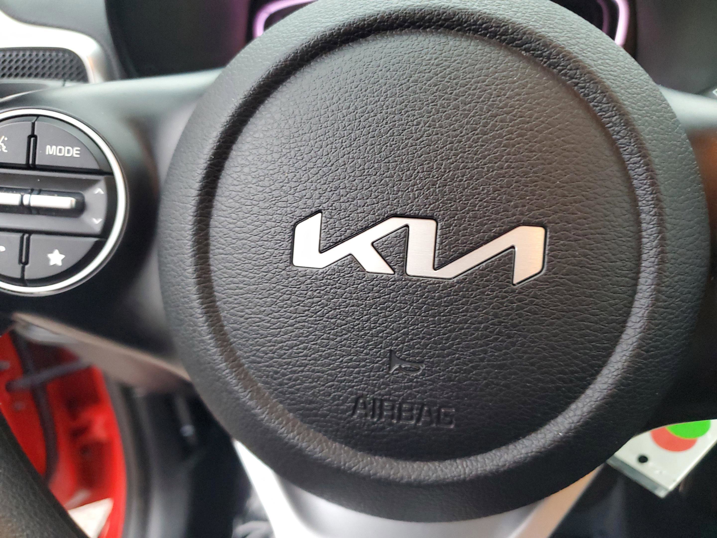 Certified 2023 Kia Soul LX FWD image 25