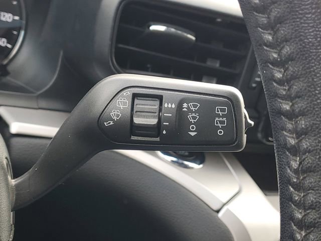 Used 2022 Ford Explorer XLT image 22