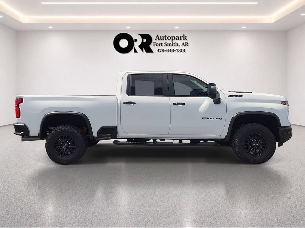 Used 2026 Chevrolet Silverado 2500 ZR2 AWD/4WD image 6