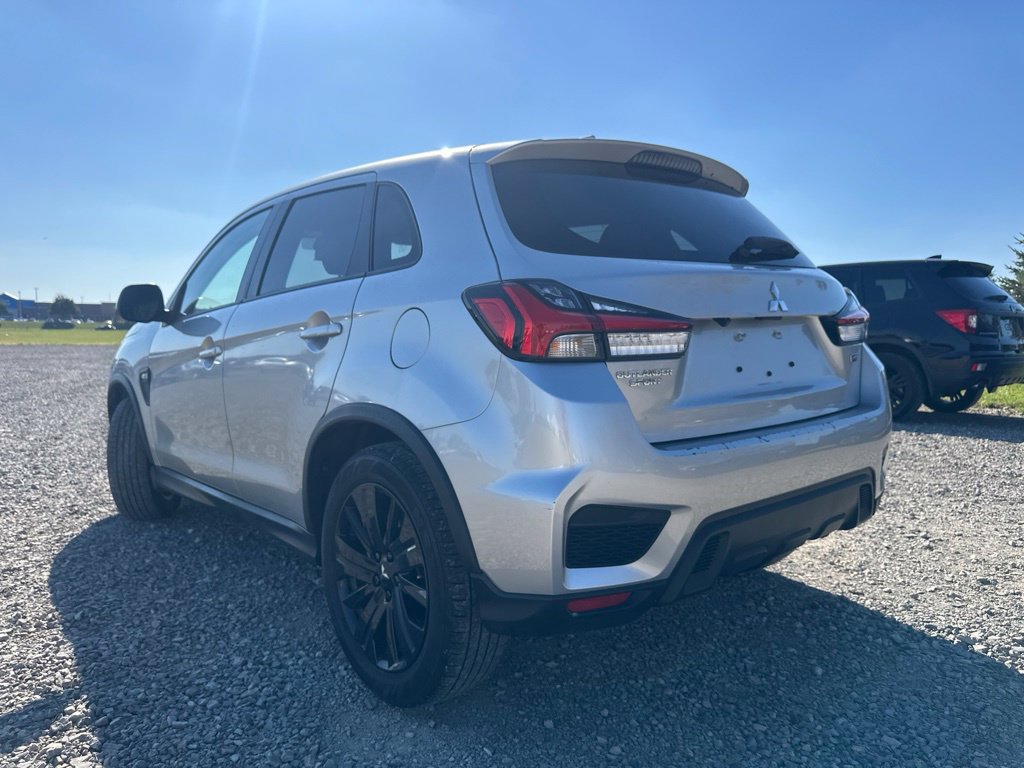 Used 2024 Mitsubishi Outlander Sport LE AWD/4WD image 8
