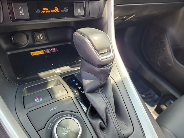 Used 2024 Toyota RAV4 XSE w/ Advanced Technology Package AWD/4WD image 33