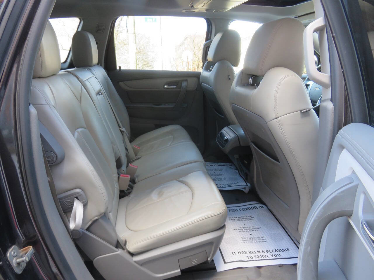 Used 2017 Chevrolet Traverse LT image 23