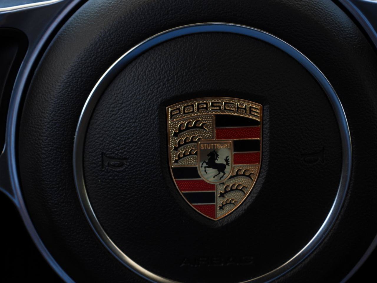 Used 2017 Porsche Panamera RWD image 93