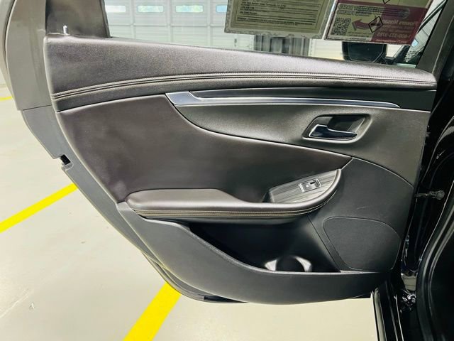 Used 2019 Chevrolet Impala LT w/ LT Convenience Package image 23