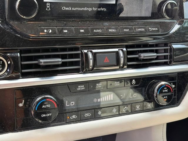 Used 2023 Nissan Pathfinder SL AWD/4WD image 26
