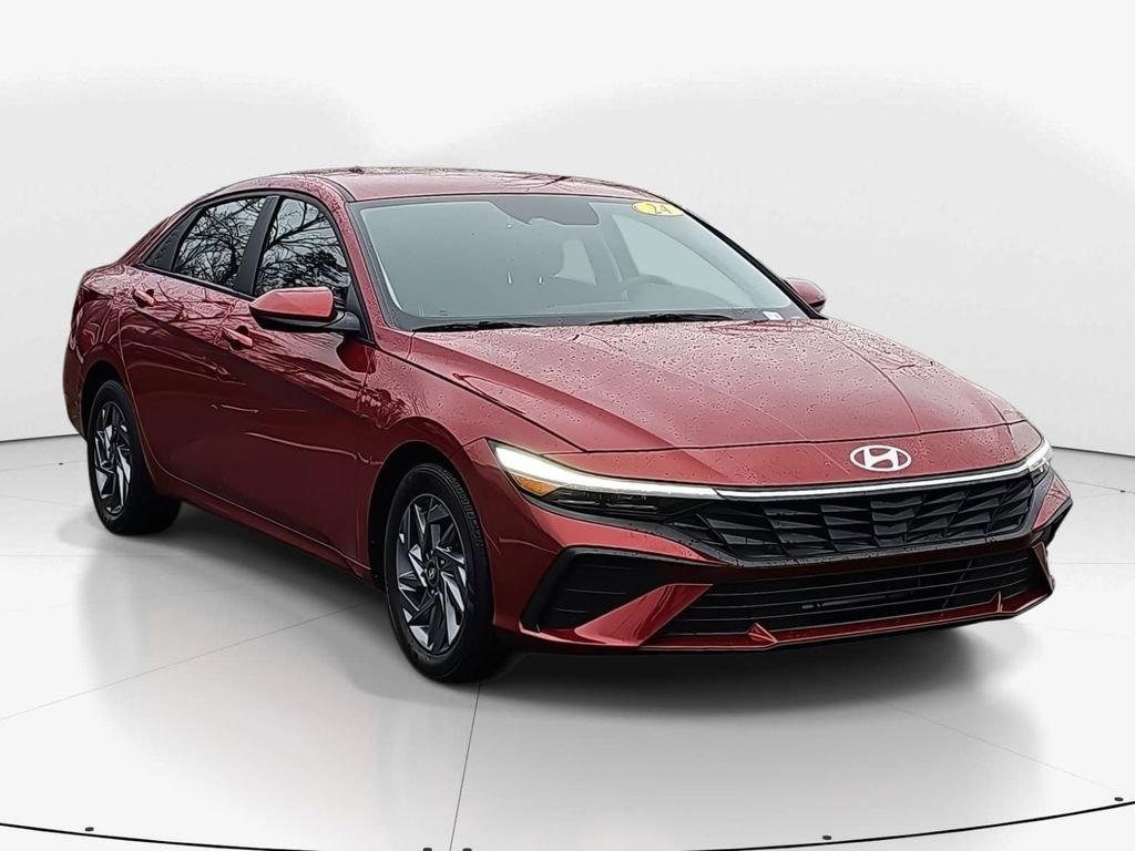 Used 2024 Hyundai Elantra SEL video 1