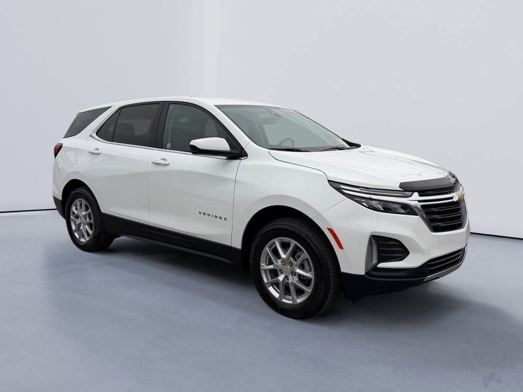 Used 2023 Chevrolet Equinox LT image 1