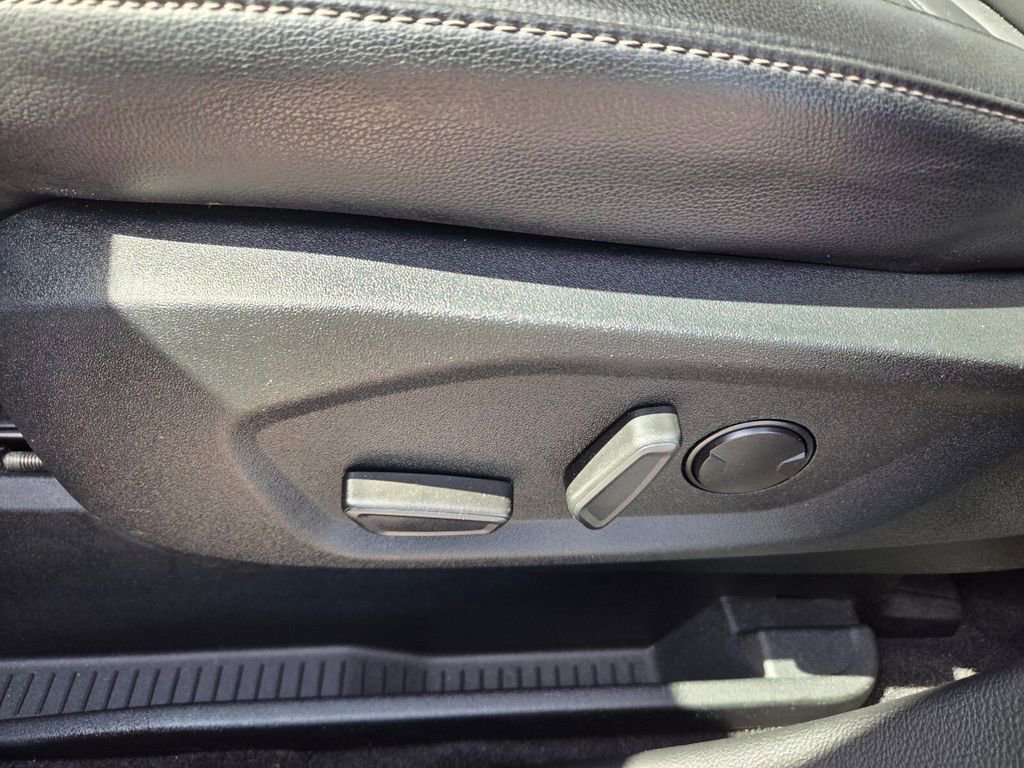 Used 2022 Ford Edge SEL image 4