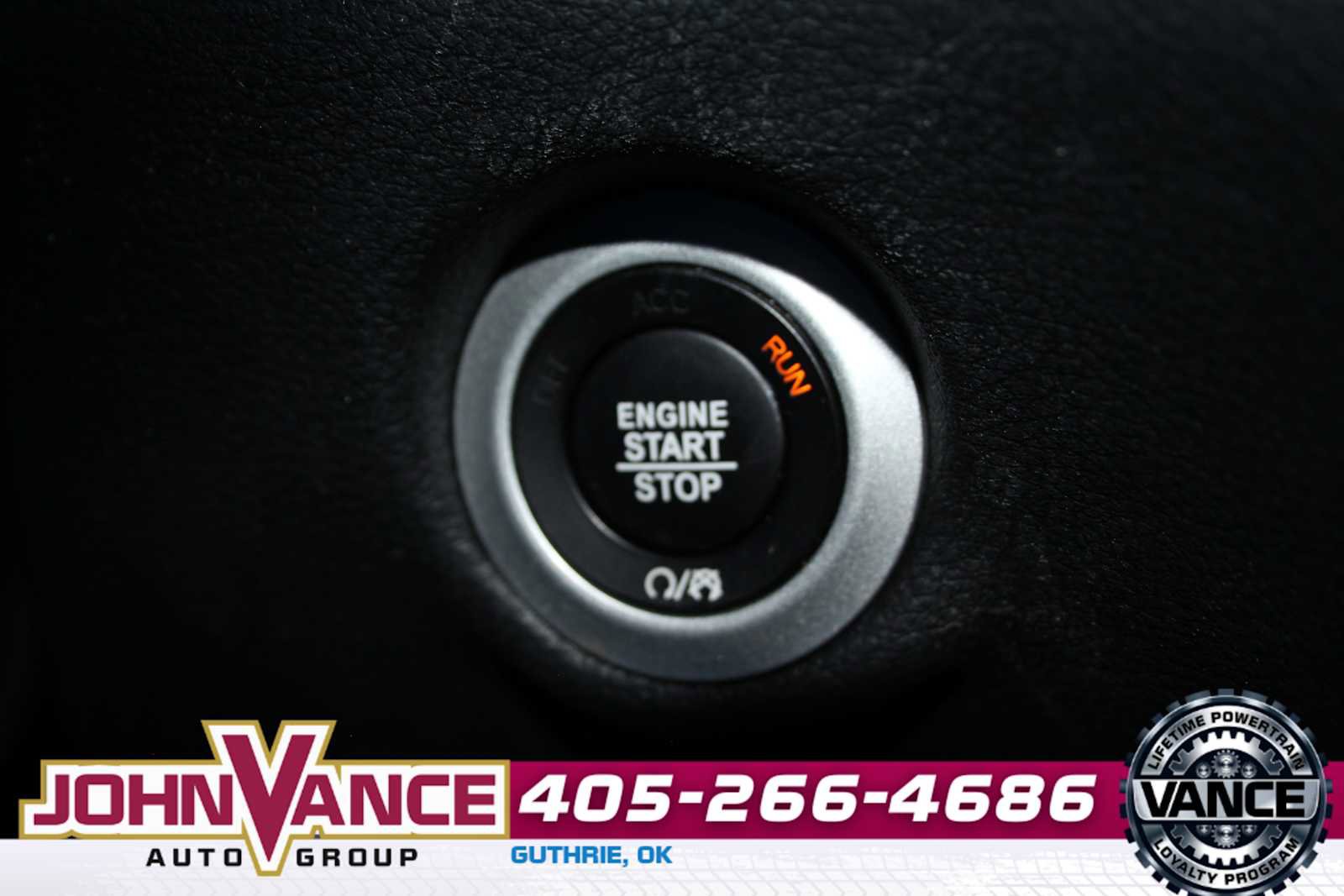 Used 2025 Chrysler Pacifica Limited FWD image 45