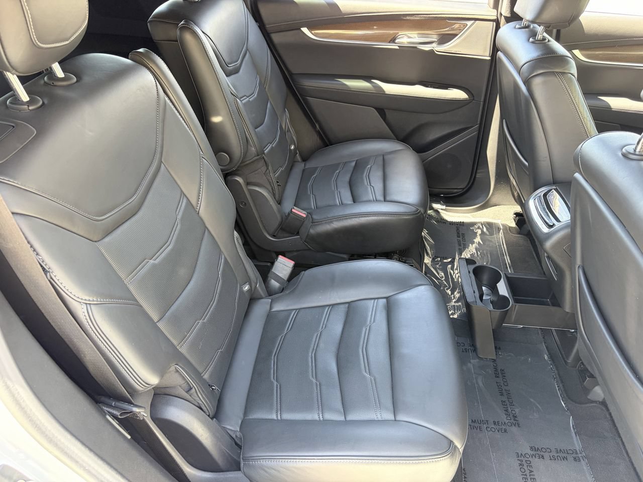 Certified 2023 Cadillac XT6 Sport w/ Platinum Package AWD/4WD image 14