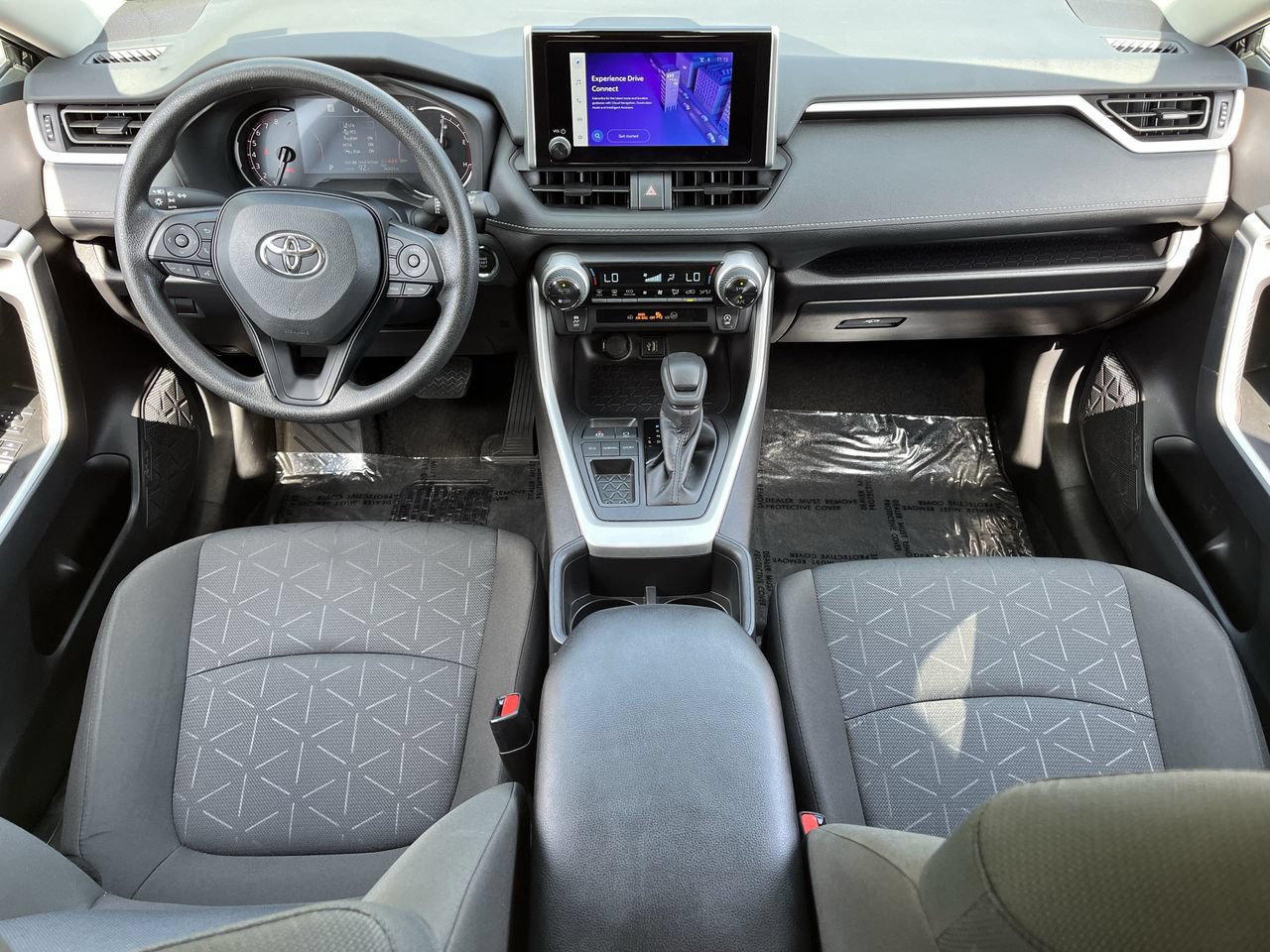 Used 2025 Toyota RAV4 XLE FWD image 9