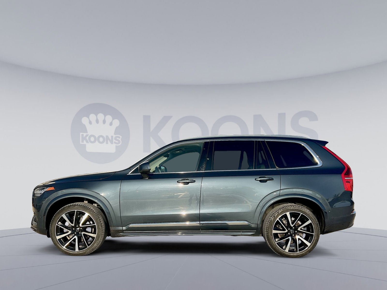Certified 2023 Volvo XC90 B6 Plus w/ Protection Package image 2